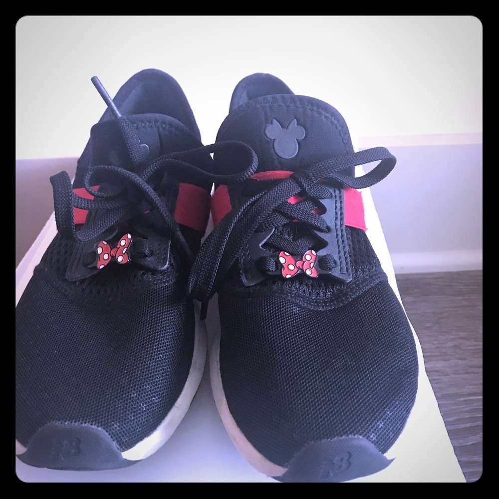 New Balance kids Disney Minnie Mouse sneakers